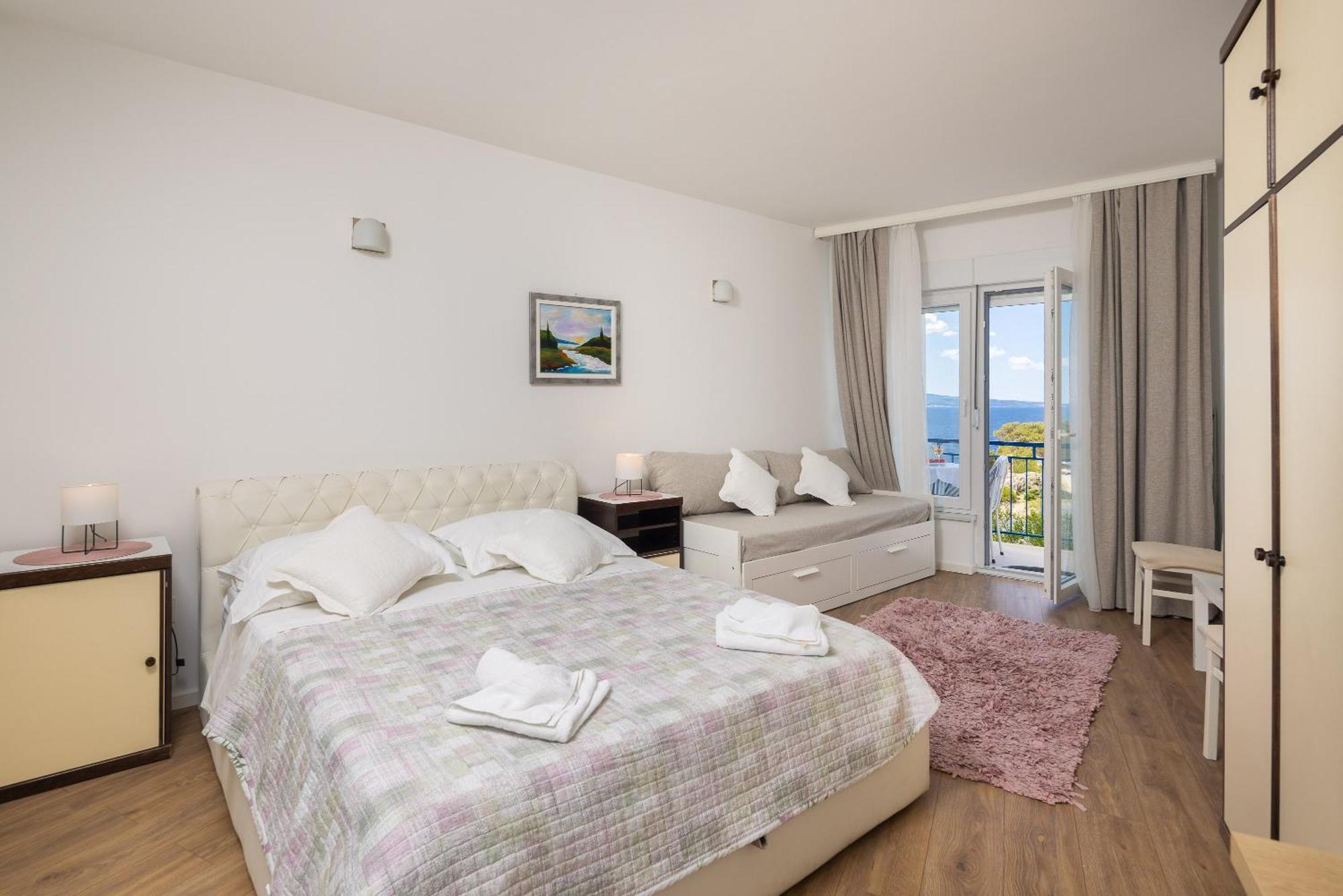 Caleta Seaview Suites - Pool & Jacuzzi Lokva Rogoznica Eksteriør billede